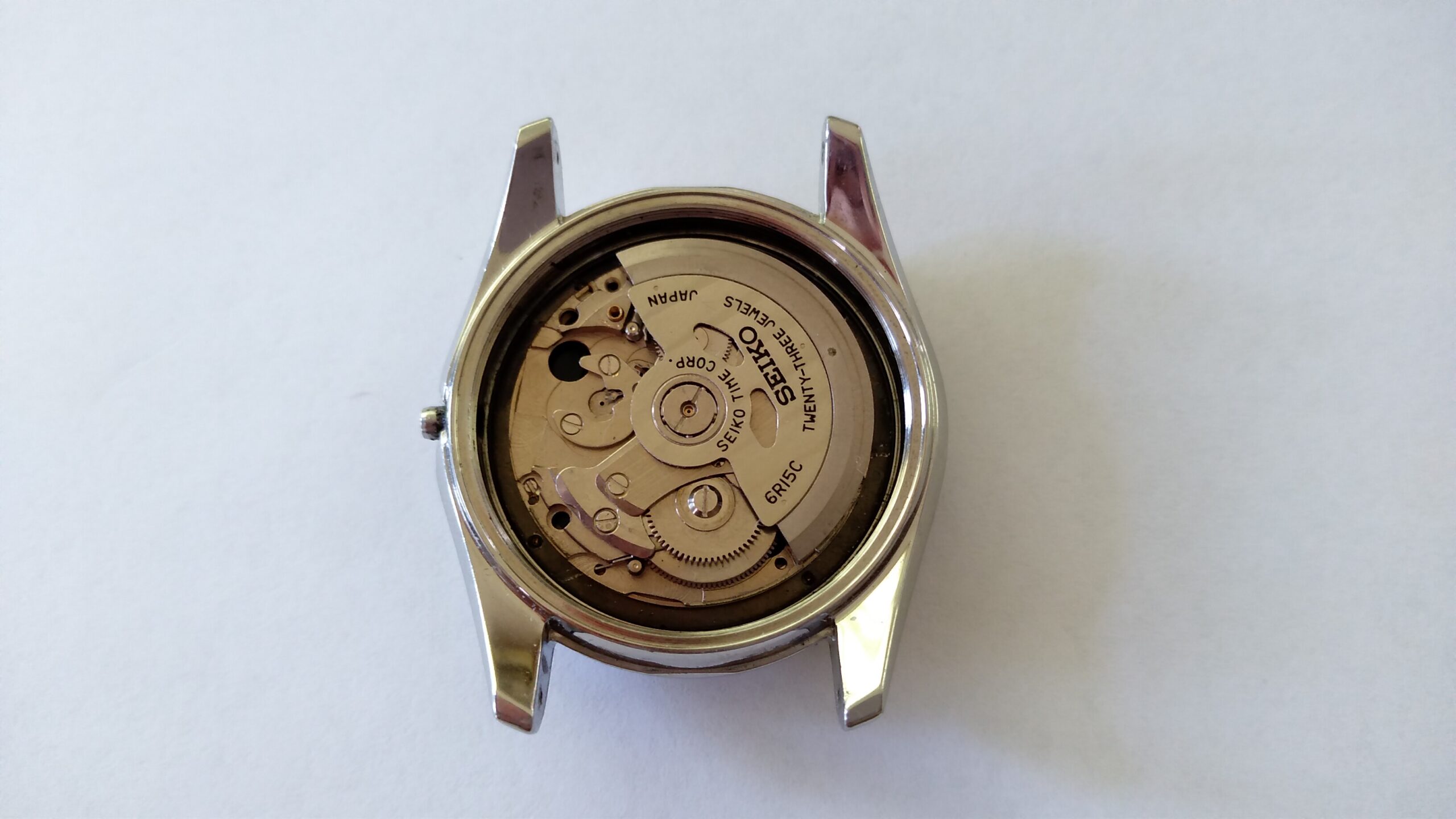 不動の自動巻き時計（6R15）でオーバーホールを試みる | 時計De娯楽